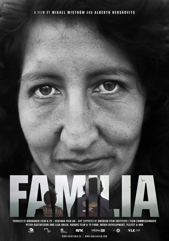 Семья (2010) постер